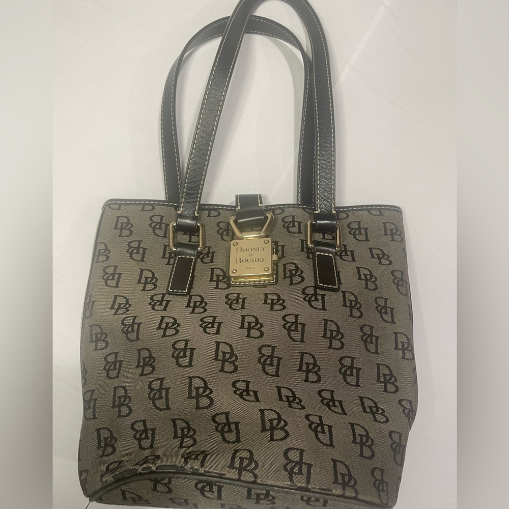 Dooney & Bourke Tote Bag w/Pink Interior